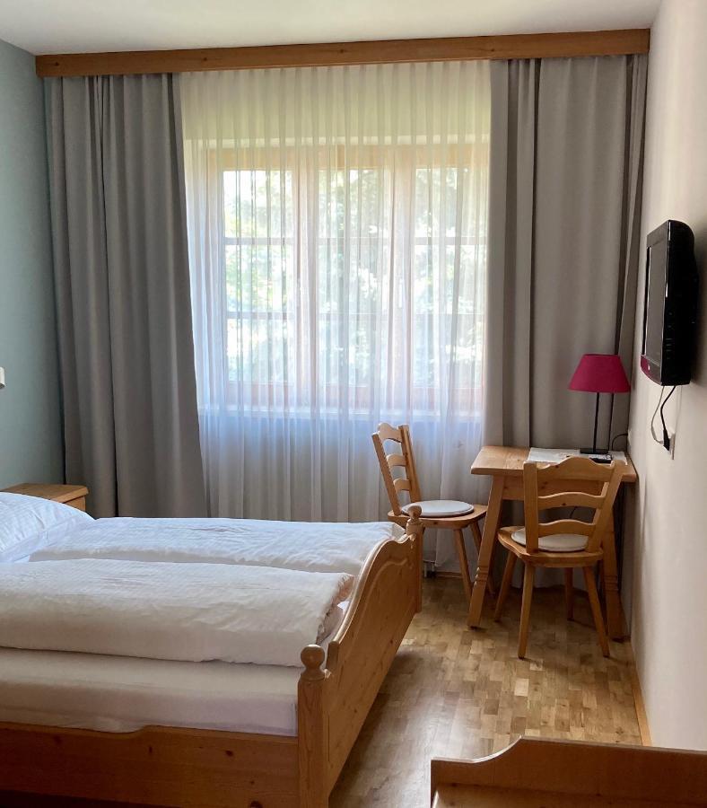 Zoechbauer Gaestehaus - Hotel Garni Kapelln Bagian luar foto