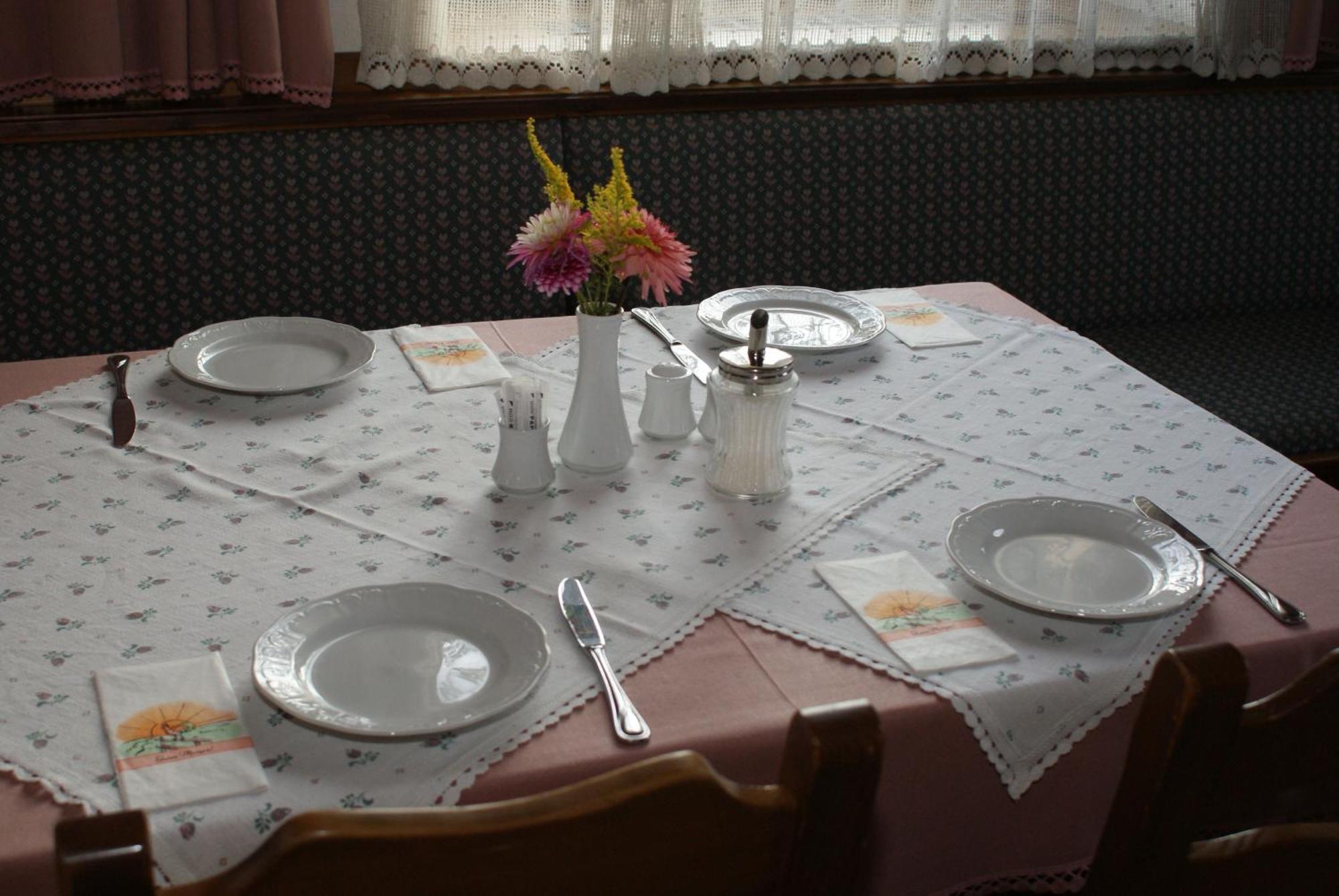 Zoechbauer Gaestehaus - Hotel Garni Kapelln Bagian luar foto