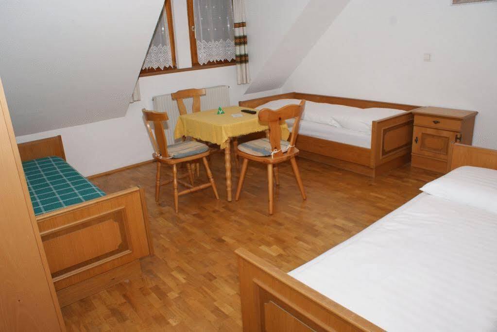 Zoechbauer Gaestehaus - Hotel Garni Kapelln Bagian luar foto